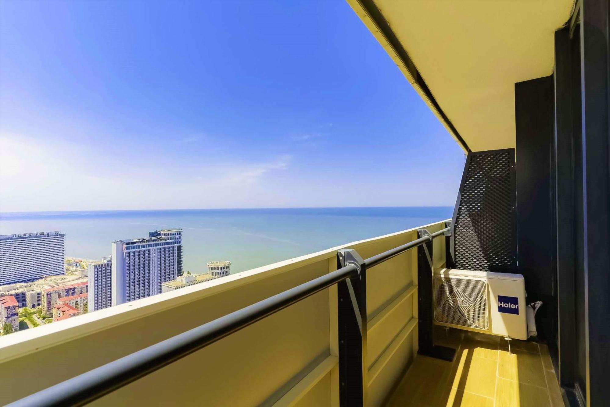 Relax And Unwind Premier Sea View Aparthotel In Batumi Exteriér fotografie